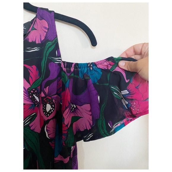 AX Paris Cold Shoulder Swing Dress in Floral Print | Size 8 - Picture 5 of 6